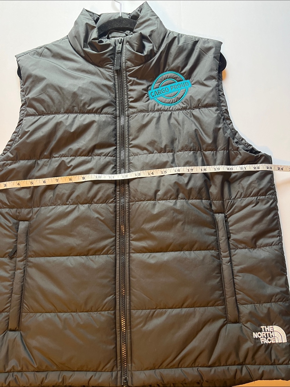 The North Face Black Quilted Insulated Puffer Vest with Turquoise Logo L EUC - Picture 6 of 8